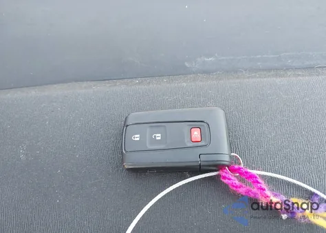 2008 Toyota Prius Touring z USA, uszkodzony, nr VIN JTDKB20UX83330837